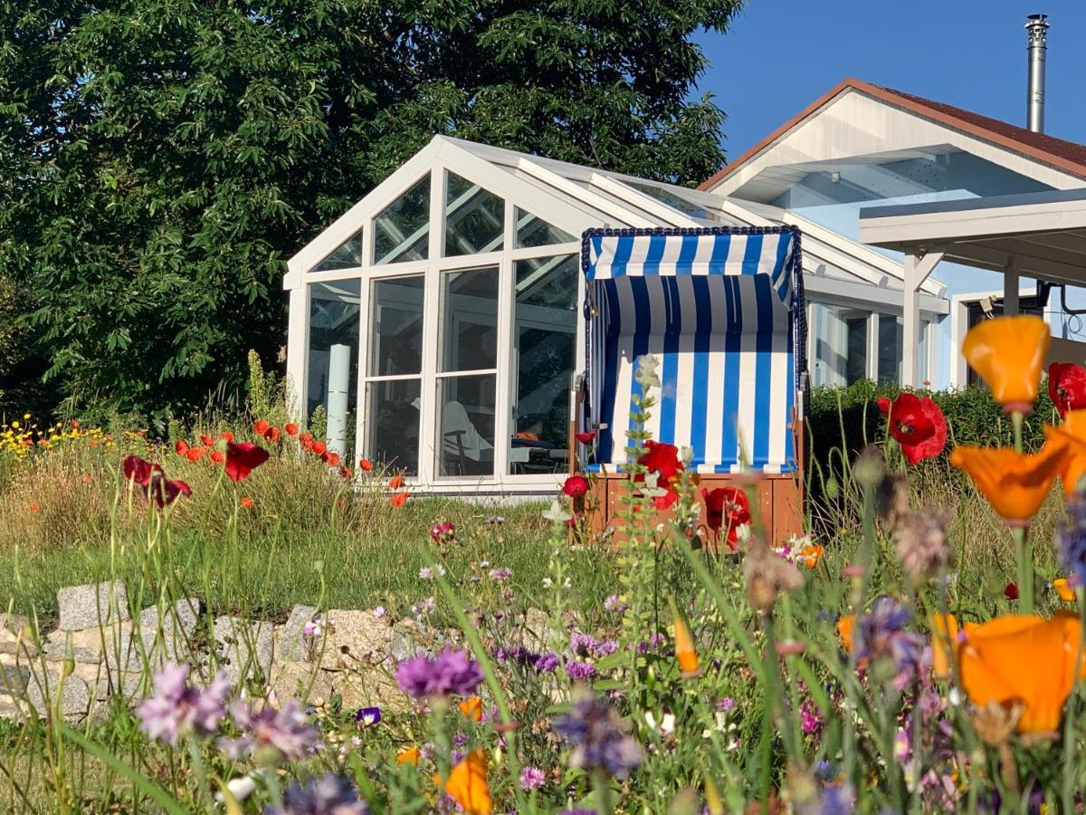 Ferienhaus bei den Kreidefelsen - Ihr Zuhause auf Rügen Lohme Exterior foto